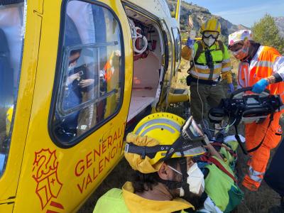Los equipos de emergencias realizan un rescate en helicóptero cada dos días en las dos últimas ...